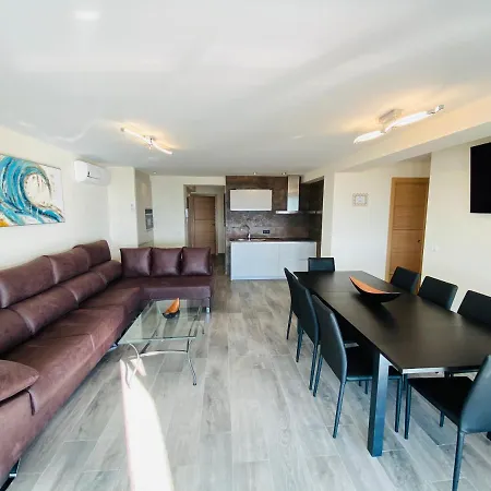 Go Luxury First Line Beach Apartment Benidorm