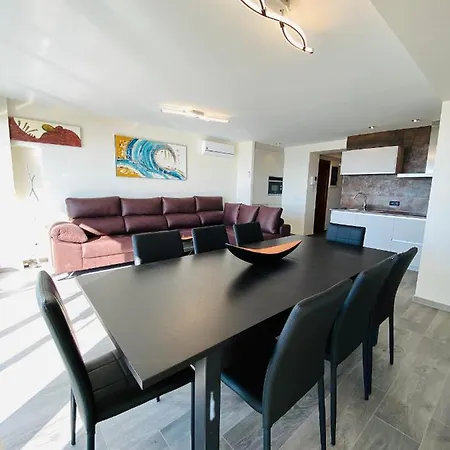 Go Luxury First Line Beach Apartment Benidorm