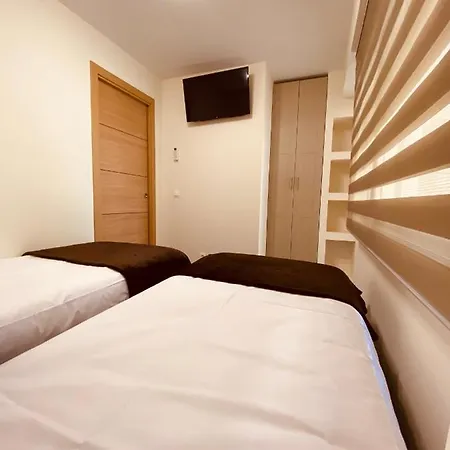 Go Luxury First Line Beach Apartment Benidorm
